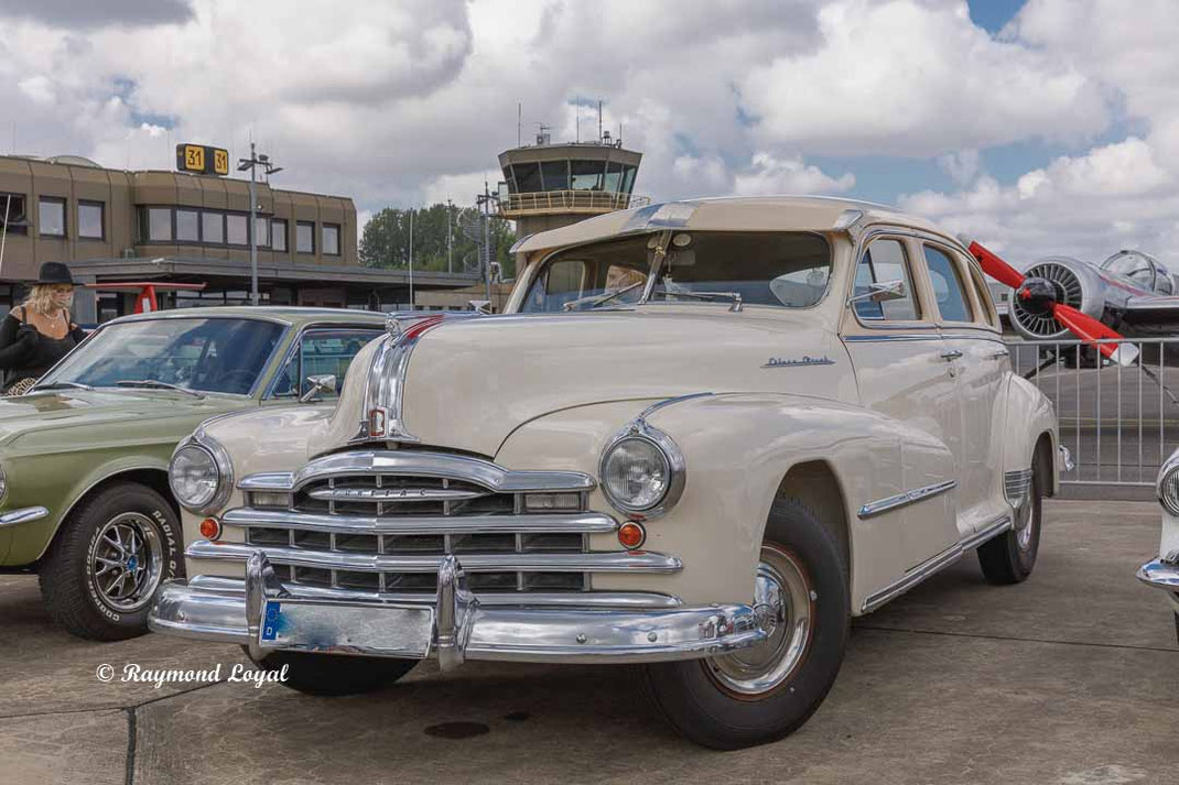 vintage car pontiac silver streak