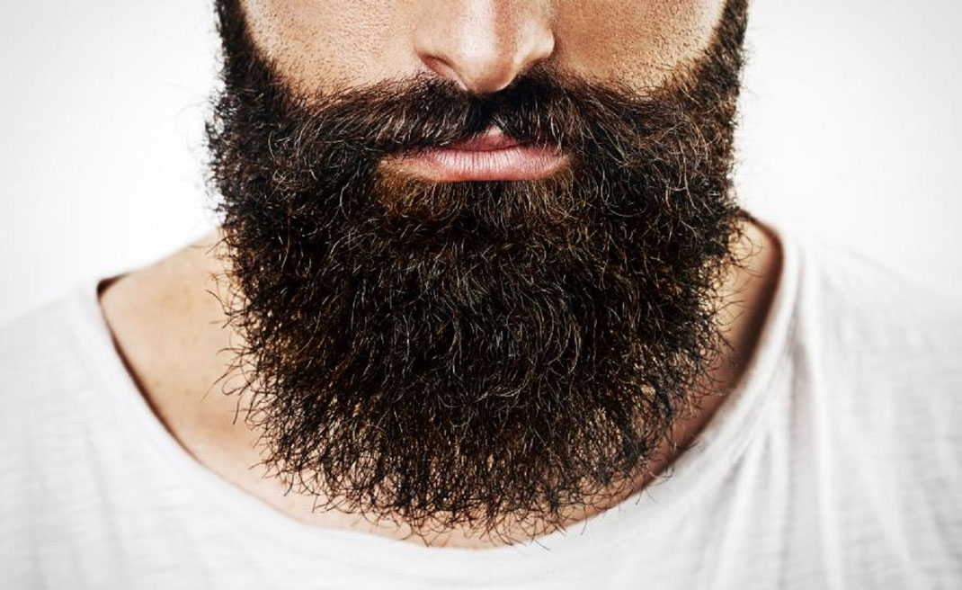 Esto debes utilizar para engrosar la barba y bigote