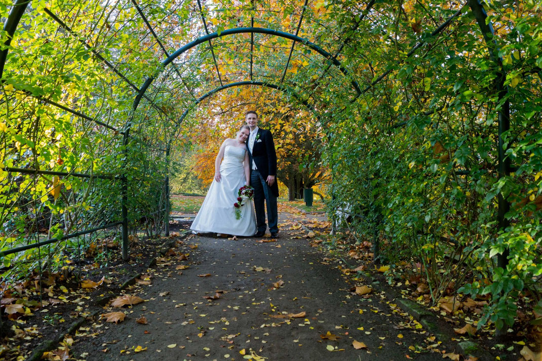 Brautpaar, Shooting, Herbst, Brautkleid, Hochzeitsanzug, Glück, Freude, 