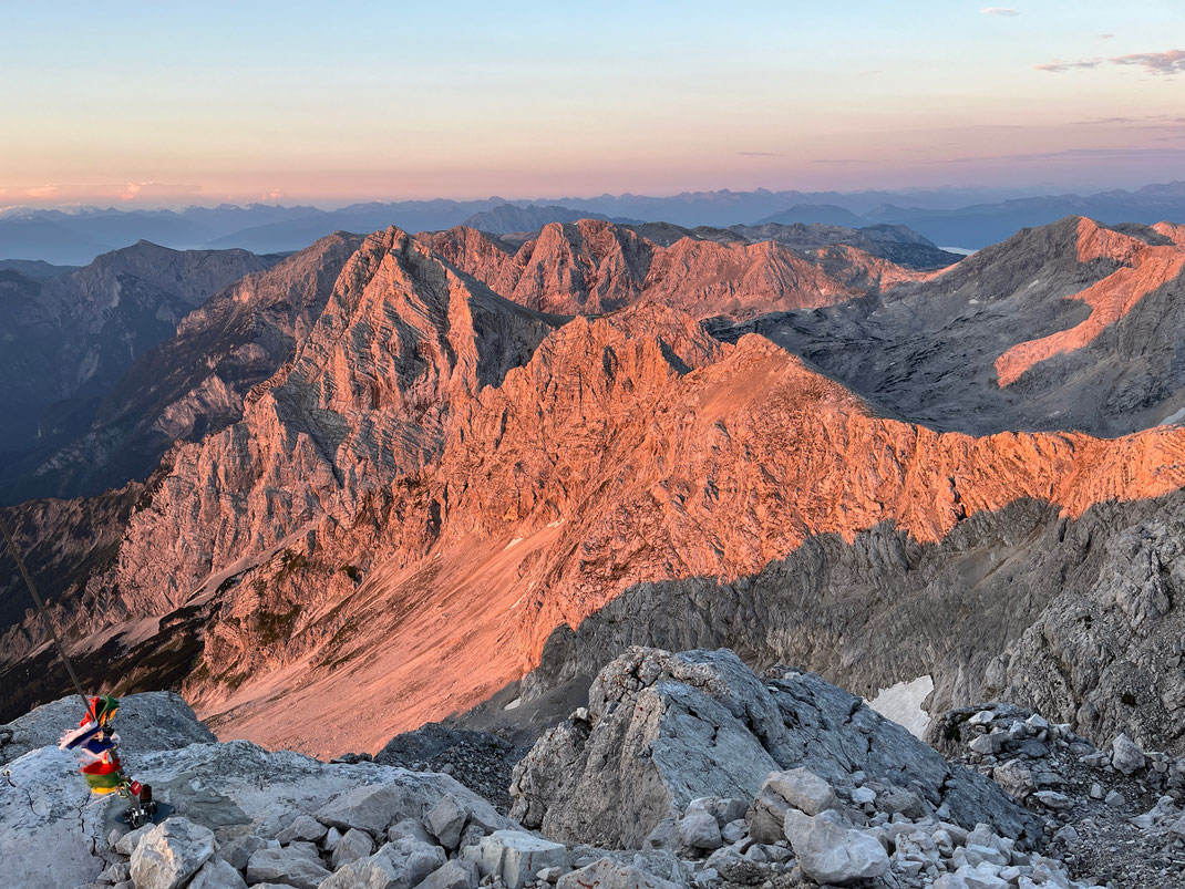 Der Weg führt durch eine der wildesten Landschaften der Ostalpen, garniert mit 14 Hörstationen, die zum Vor- und Nachdenken anregen. / Foto: Sebastian Howorka