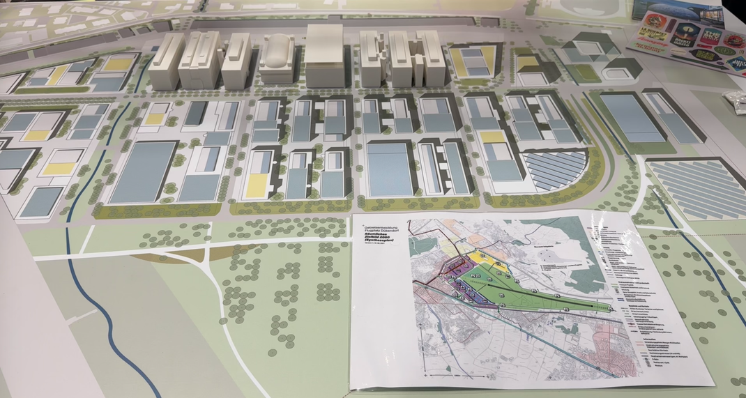 Bild: "DübiMäss 2026 mit erster Neubauetappe des Innovationsparks Zürich (IPZ) auf dem Militärflugplatz Dübendorf (Foto Verein IDEA-FD)