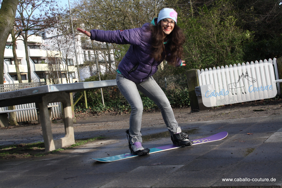 Snowboard upcycling; Pimp up your Snowboard; Snowboard mit Folie bekleben; Caballo Couture