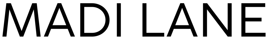 Madi Lane Schriftzug in schwarz