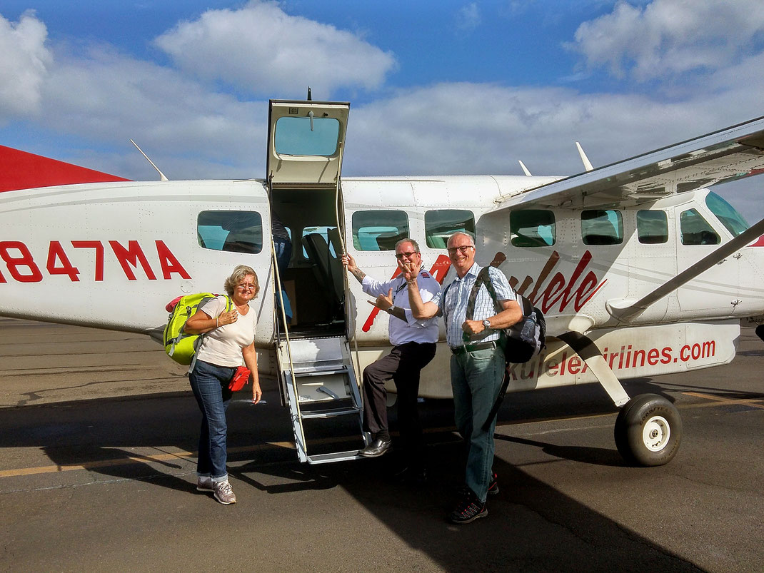 Wo gibt es das denn noch? Unser Pilot der Mokulele Airlines begrüßt uns mit Handschlag.