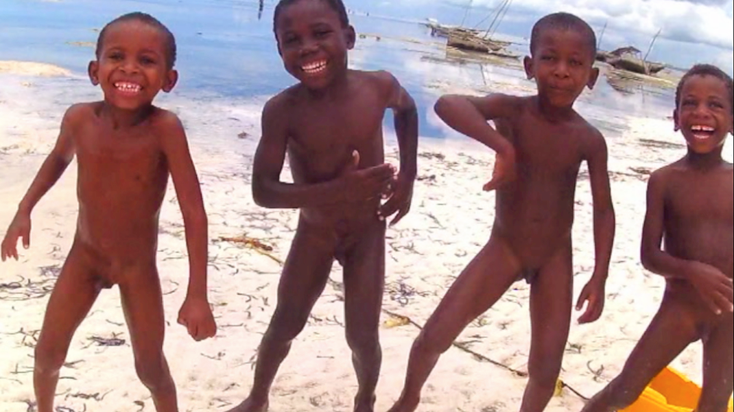Sur la plage de Matemwe