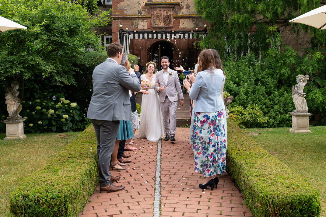 Traumhafte Hochzeit im Schloss Stammheim - Hochzeitsfotografin mit Herz - Birgit Marzy Photographie Neu-Anspach