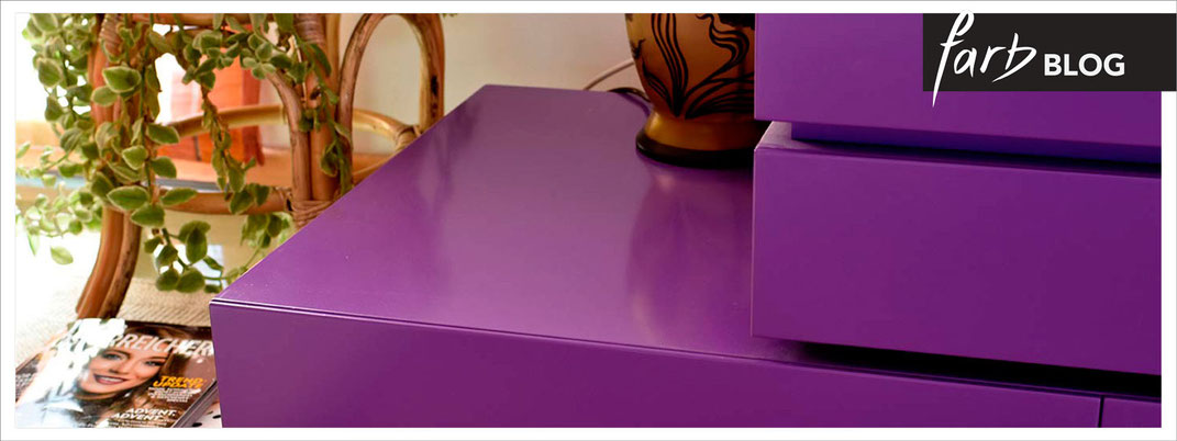 Möbel in Violett