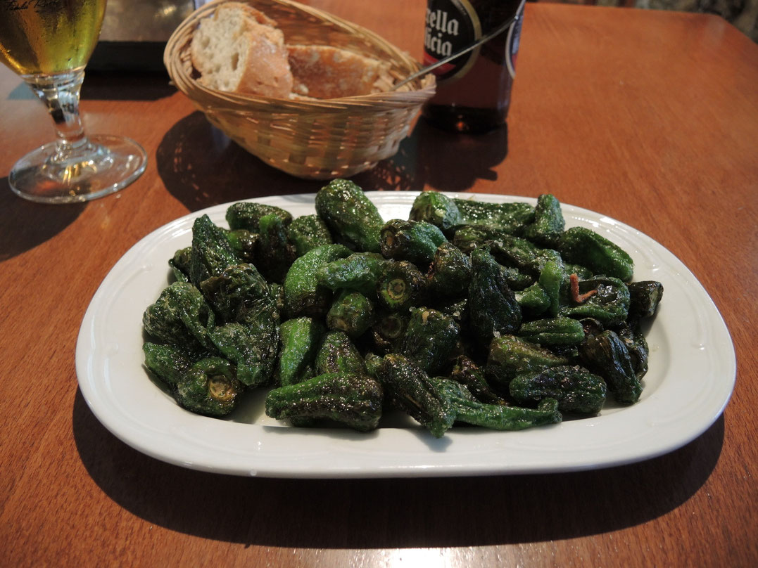 Original Pimiento de Padron. Die leckere Paprika haben die Mönche aus Mexiko mitgebracht und erst um Padron angebaut.