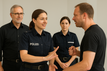 Kommunikationstraining zum Thema Einsatzbegleitende Kommunikation für Polizei und Sicherheitsberufe. Schulungen in Solingen / Düsseldorf / Essen (NRW) oder bei Ihnen vor Ort in Frankfurt / Wiesbaden (Hessen), Stuttgart (Baden-Württemberg) 