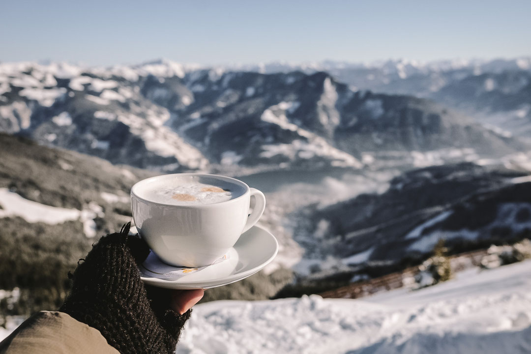 MARGARETHENSTEIN Boutique Hideaway in Kaprun, Salzburger Land Hoch über Kaprun, auf einem Felsen mit Blick auf das Kitzsteinhorn, verbindet das Margarethenstein Panorama, private Rückzugsorte und genussvolle Momente zu einem alpinen Hideaway mit Charakter