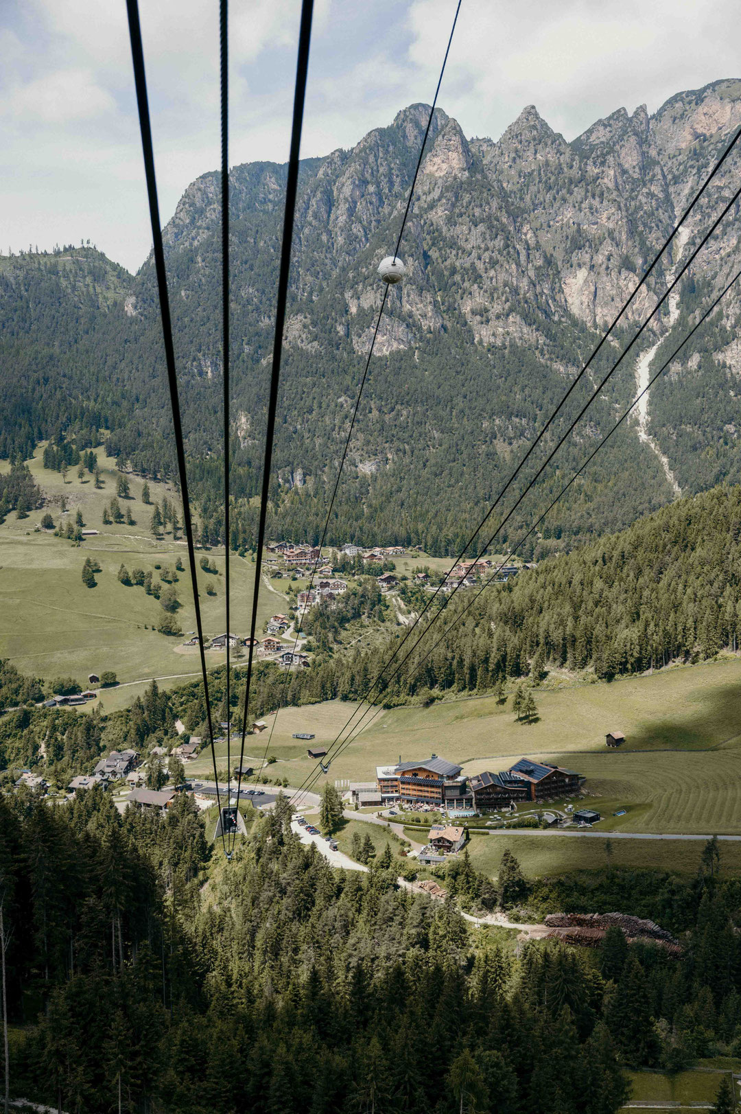 CYPRIANERHOF • Living the Cultura Dolomiti – between mountain magic, quiet strength and soulful culture | Tiers at the foot of the Rosengarten | South Tyrol • Member of Mountain Hideaways ©Marika Unterladstätter