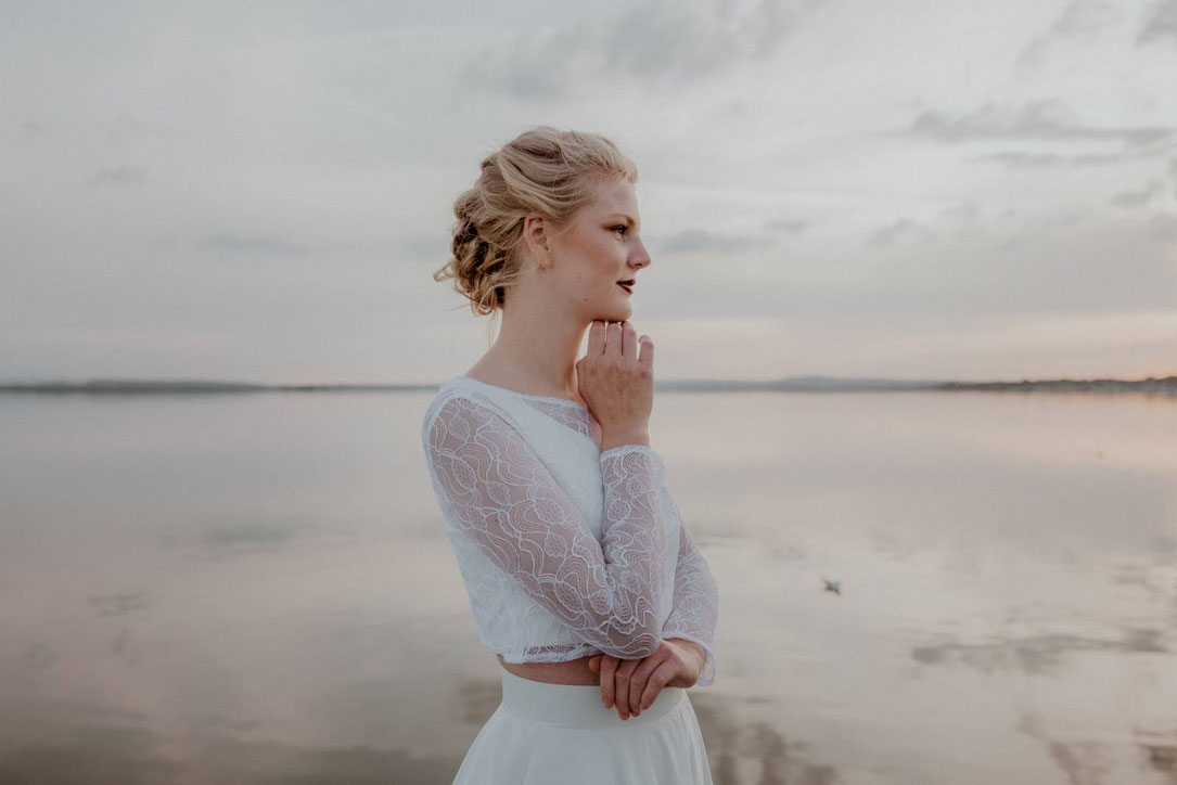 Die neue elementar Brautkollektion OCEAN BRIDE - Brautkleider aus SEAQUAL® YARN