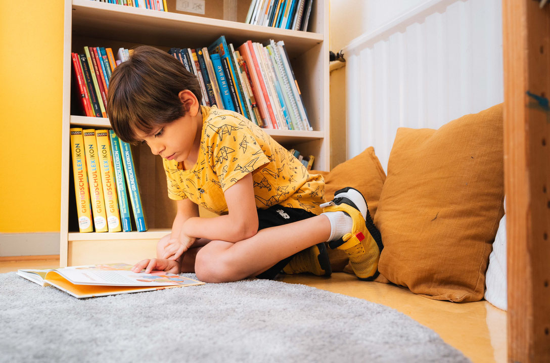 Vorlesen hilft Kindern beim Lesenlernen. Foto:  © Stiftung Lesen/Jonathan Kaiser 
