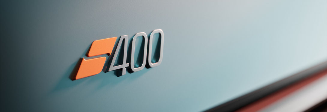 Morgan Supersport 400 Logo auf dem Seitenschweller
