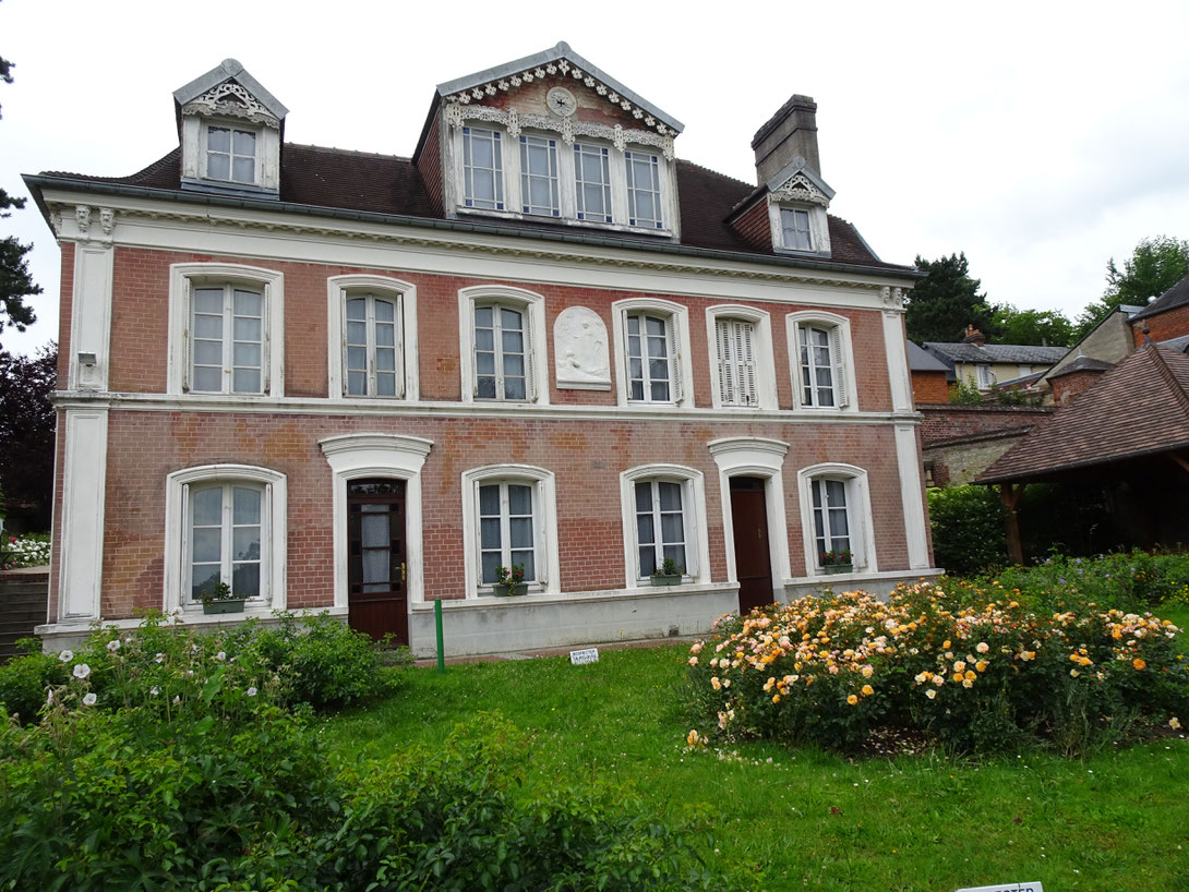 Les Buissonnets