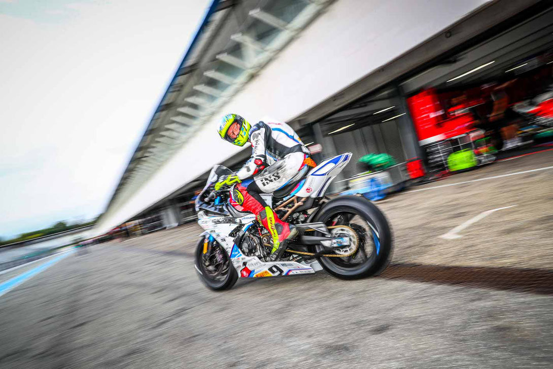 Becker-Tiemann Racing Fahrer Marvin Jürgens beim Pro Superstock Cup in Most