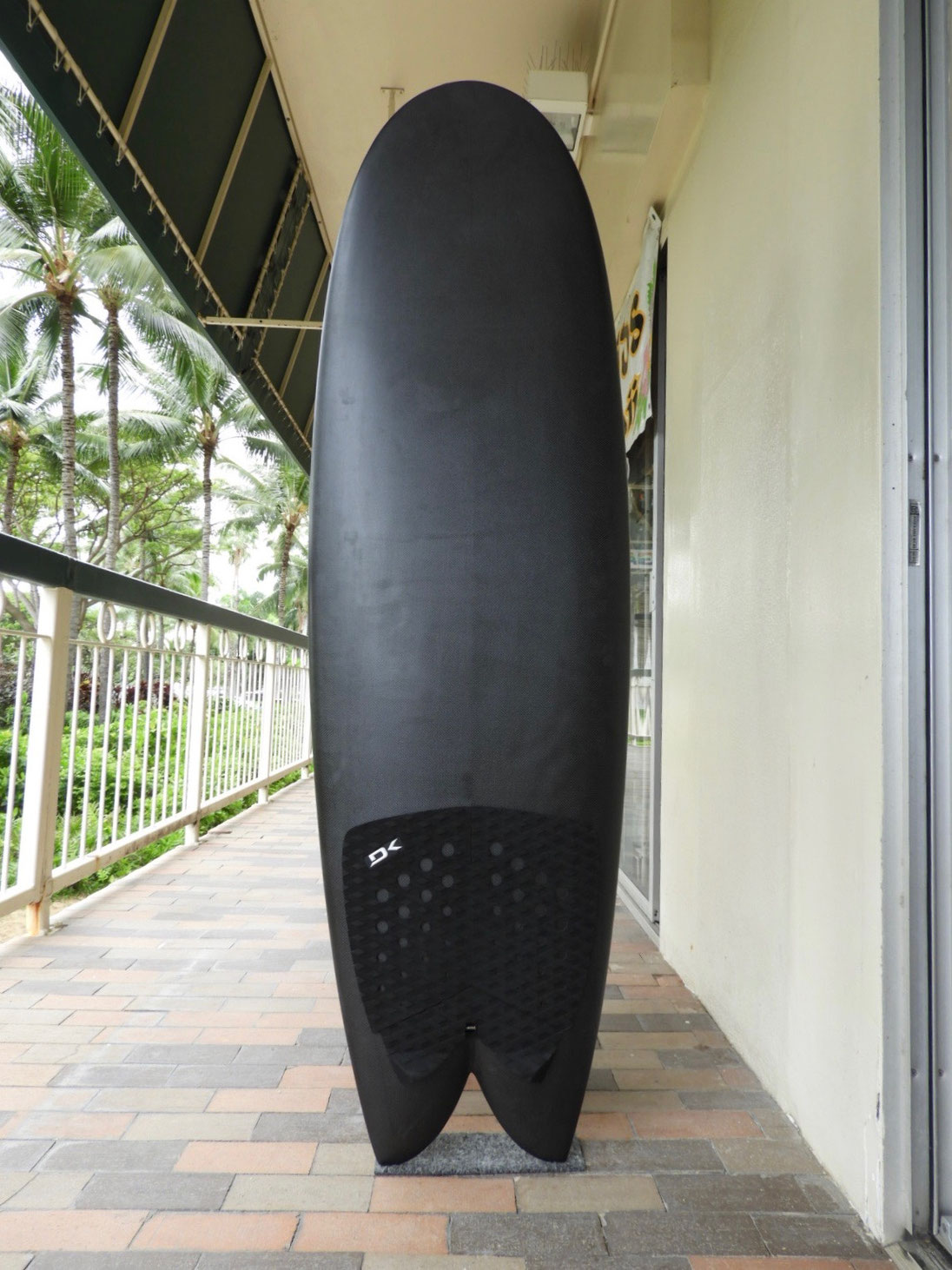 USED BOARDS ハワイ ワイキキ サーフショップ KAION （カイオン） at WAIKIKI SHORE 公式サイト｜日本発