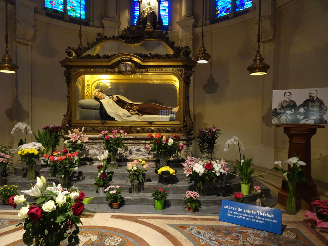La châsse de Sainte Thérèse au carmel de Lisieux