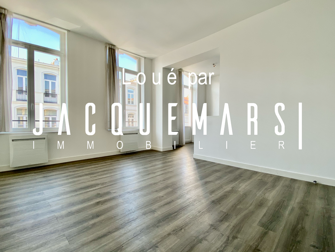 Lille Centre rue Jacquemars Giélée - T5 en résidence avec parking 