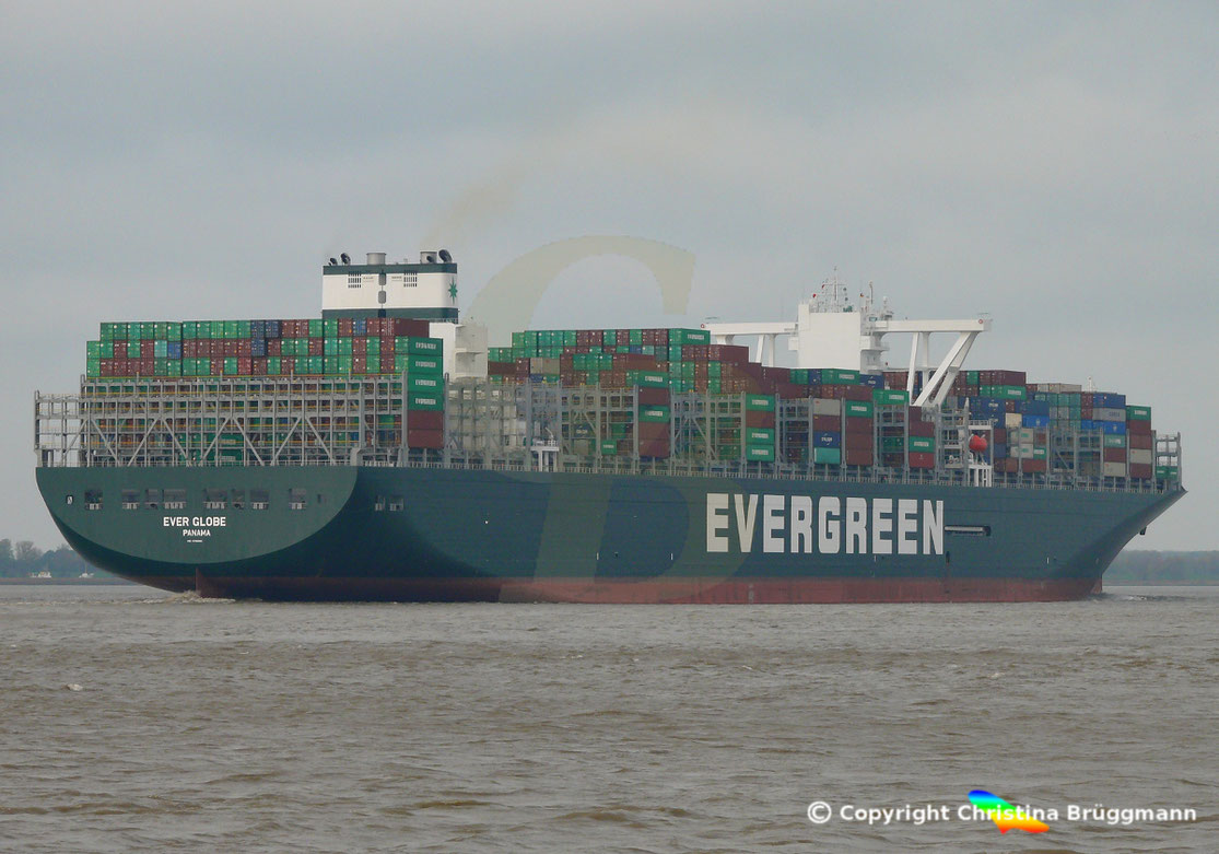 Containerschiff EVER GLOBE