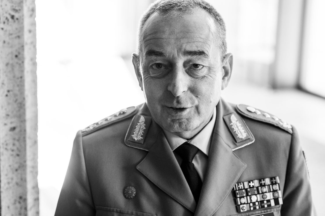 Carsten Breuer, Generalinspekteur der Bundeswehr beim Fotoshooting "Gesichter des Lebens"