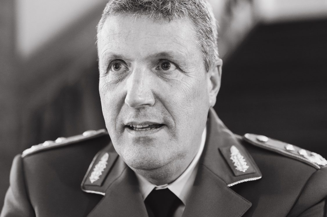 Generalleutnant Markus Laubenthal, Stellvertreter des Generalinspekteurs der Bundeswehr beim Fotoshooting "Gesichter des Lebens"