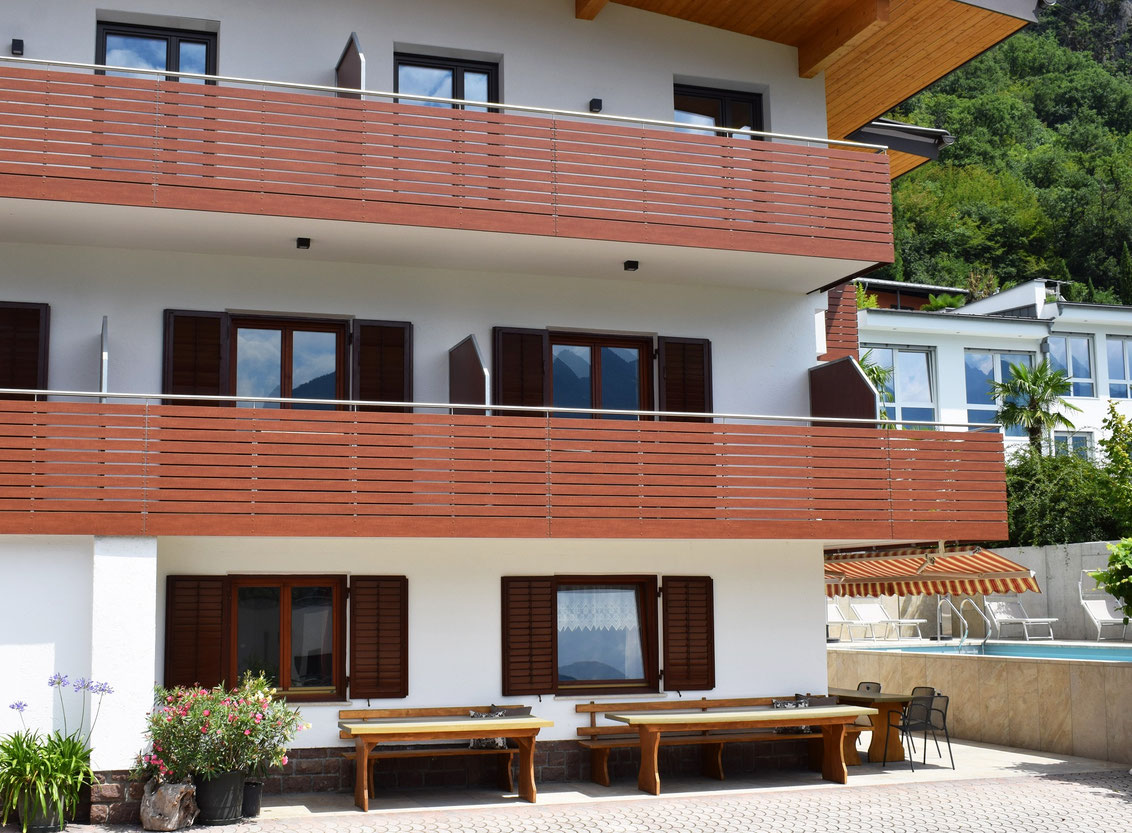 Kontakt - Ferienwohnungen Sonnleiten in Burgstall bei Meran - Südtirol