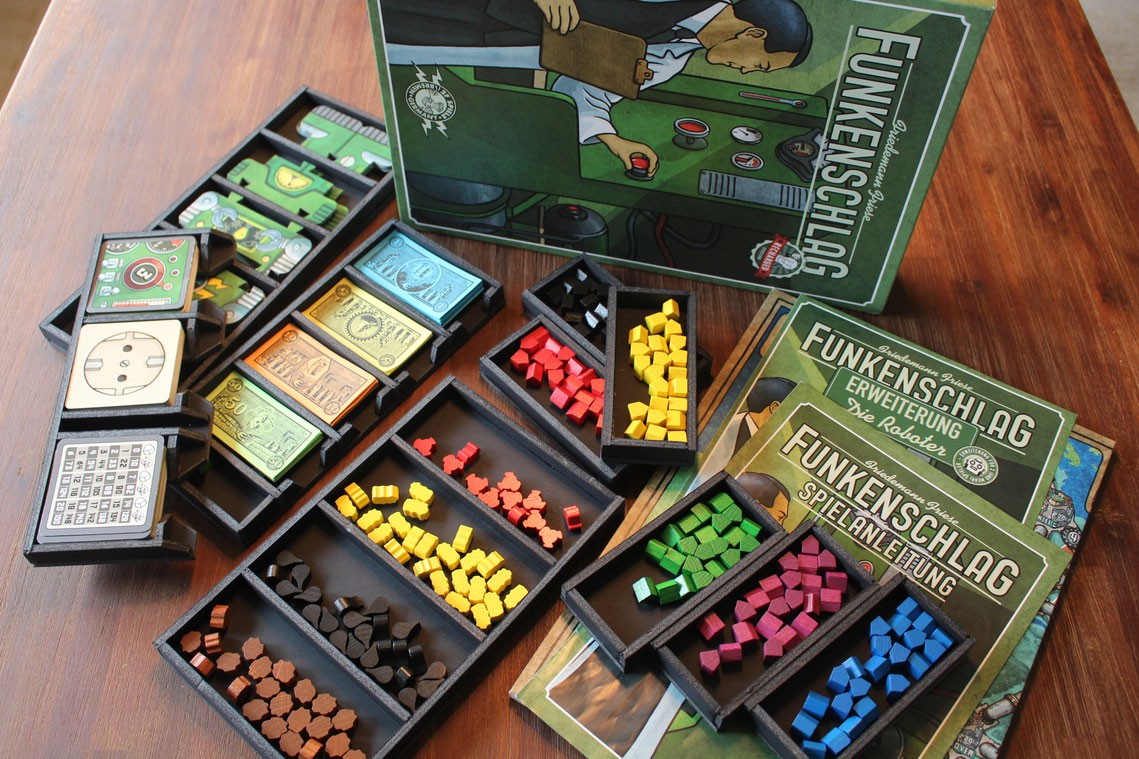 Brettspieleinsatz für Funkenschlag. Befülltes Insert oder Inlay mit Spielmaterial