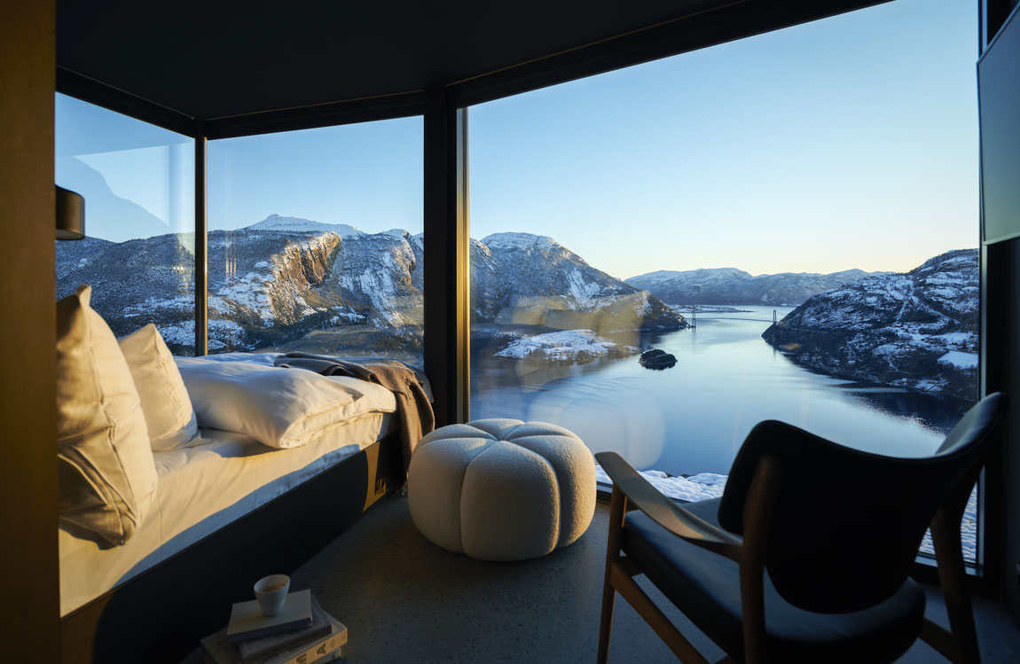 Blick über den Lysefjord aus einer Star Lodge vom The Bolder