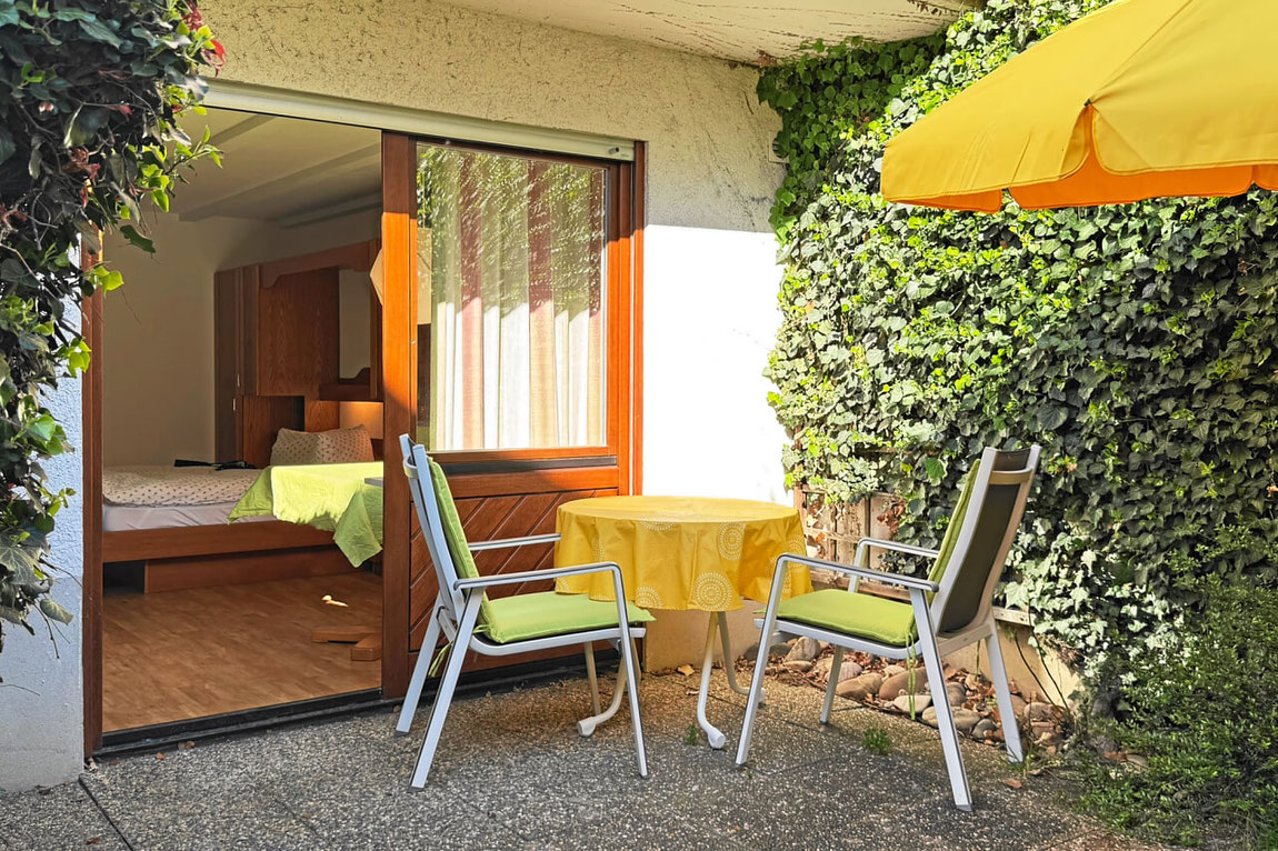 Jedes Apartement mit eigener kleiner Terrasse