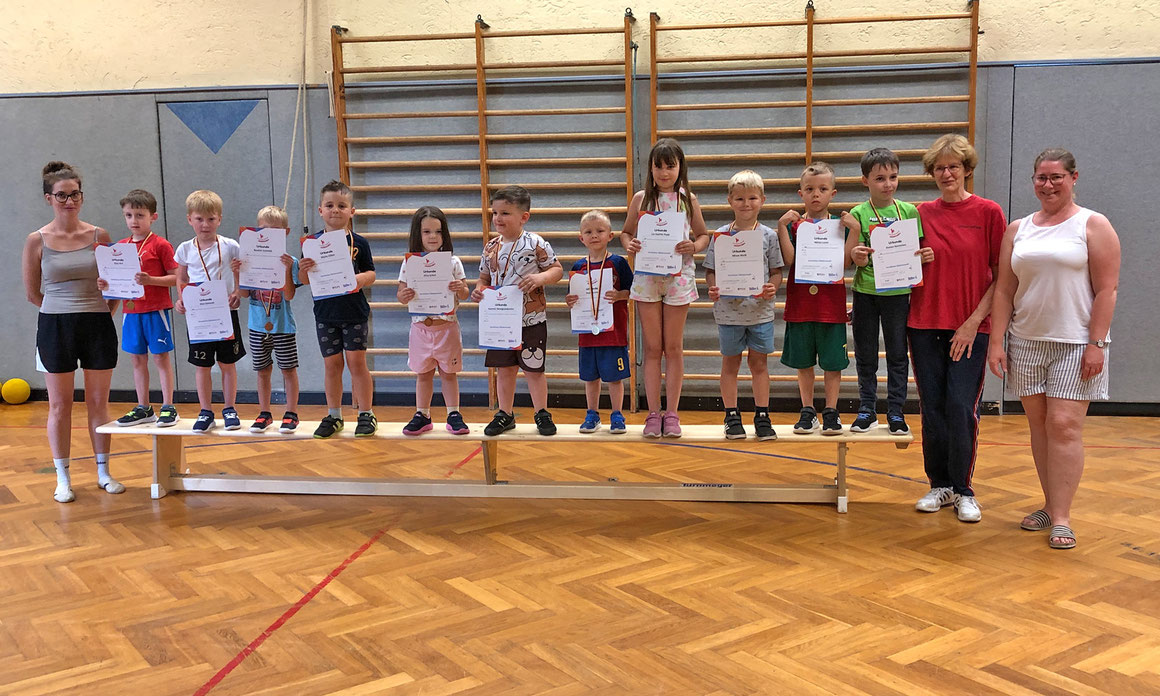 Die frisch gebackenen Kinderturnabzeichen-Träger des DJK-SV Wasseralfingen | has-shadow