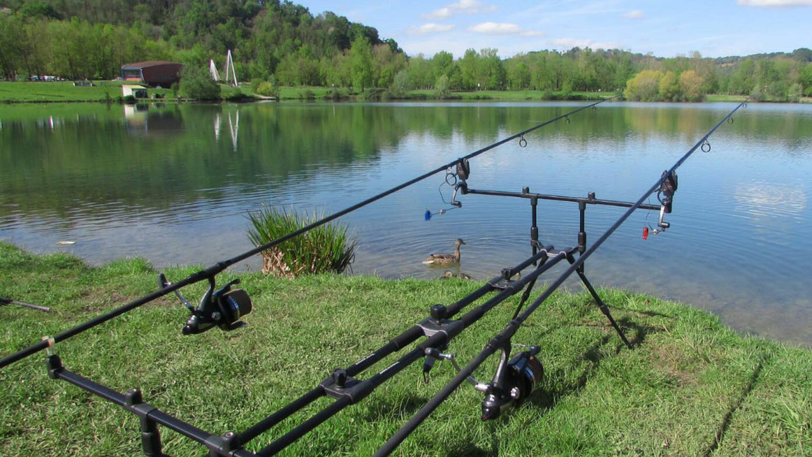 etang et lac de pêche (carpes, esturgeons)