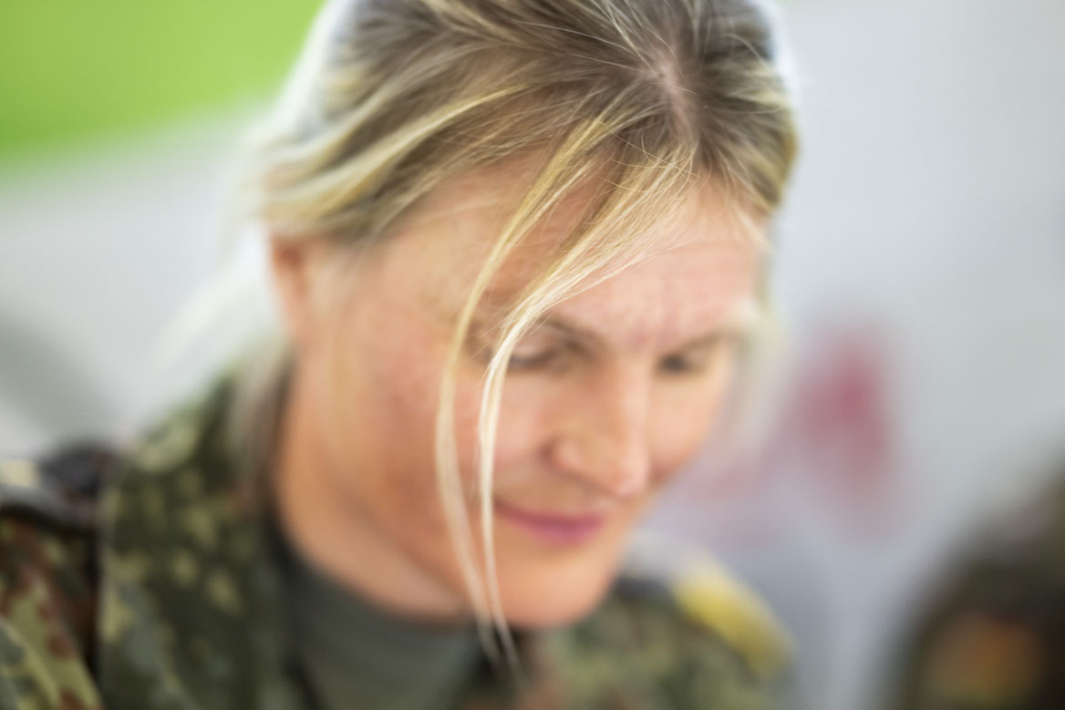 meetbw das Netzwerk der Frauen der Bundeswehr für die Frauen der Bundeswehr fotografiert demipress