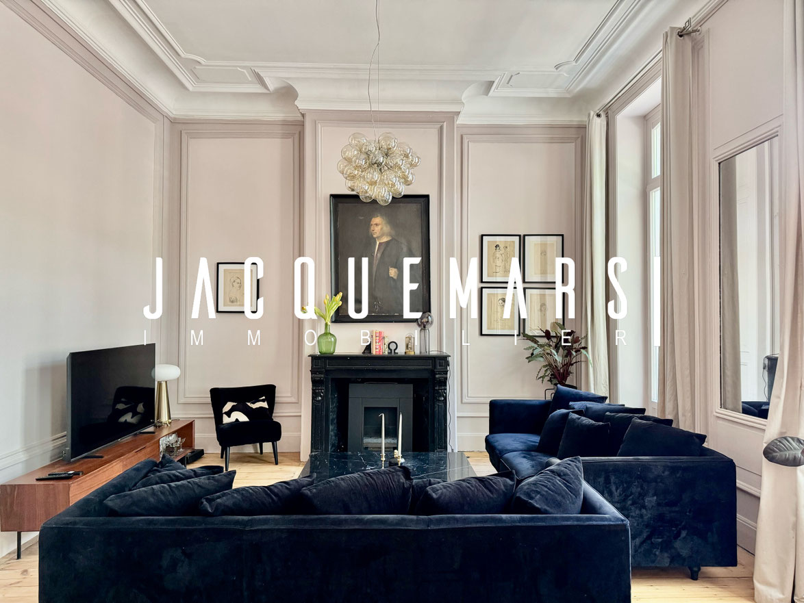 En Exclusivité - Lille Liberté - Très bel appartement rénové avec balcon et parking - 483.000 € HAI