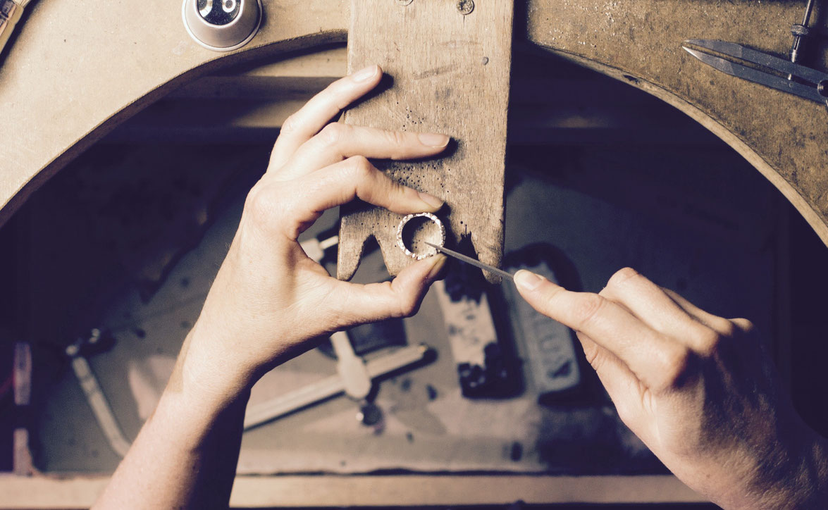 Atelier joaillier Paris création bijoux artisanaux