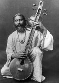 Hazrat Inayat Khan mit Vina