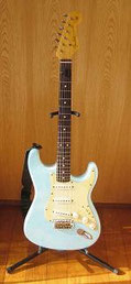 Fender USA STRATOCASTER Custom Daphne Blue