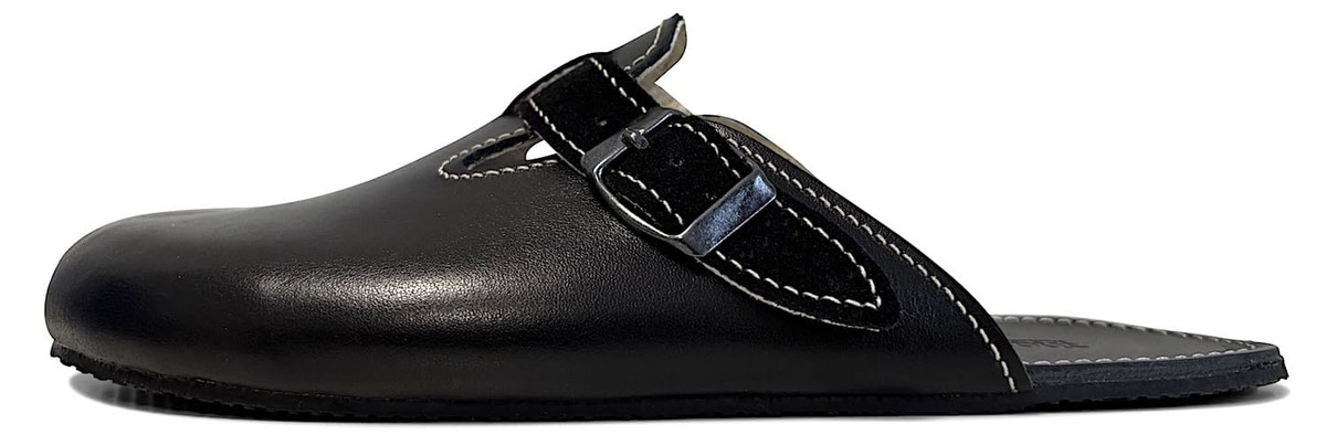 Barfuß Clog in blauem Leder mit weißen Nähten und Fersenriemen mit Druckknopf