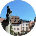 Eine beschauliche Stimmung bietet die Bregenzer Oberstadt bei einer Stadtführungadt = weiblich"
