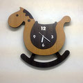 木製の木馬型振り子時計