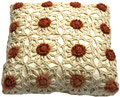 tejiendo almohadón telar circular y crochet