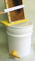 プラスチック製蜂蜜タンク ・コムキャッパー