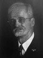 Portrait de Sir Philip O'Brien, président de l'AMI, Association Montessori Internationale