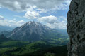… genossen nebenbei auch noch den herrlichen Ausblick hinüber zum Wächter des Ennstals, dem 2351m hohen Grimming.