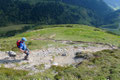 Selten waren wir bei einer Bergtour auf so vielen serpentinenartig angelegten Wanderwegen unterwegs wie an diesem Tage. Der Vorteil: Man gewann oder verlor sehr rasch an Höhe.