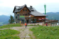 … und schon waren wir bei der „Gablonzer Hütte (1550m)“ angekommen.