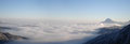 ... ich gönnte mir einen Blick zurück in das nebelverhangene Tal. Nur der Traunstein scheint über den Wolken zu stehen. Einfach herrlich!