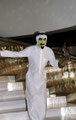 Sheikh Ali Ben Hatschi has just been told that falcons are not allowed in this grand hotel!