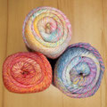 Lana Grossa Meilenweit Rainbow - 6-fach Sockengarn mit weichen, harmonischen Färbungen, nicht nur für die Füße, 75% Schurwolle (superwash) und 25% Polyamid, Lauflänge 375m/150g, Schonwaschgang bis 40°