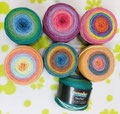 Sesia Talent - weiches Merinogarn (RWS zertifiziert), langer Farbverlauf, Anfang und Ende des Knäuels haben die gleiche Farbe, geeignet für Tücher, Pullis, Jacken, Decken etc., 100% Schurwolle (Merino fine), Lauflänge 700m/200g, Schonwaschgang bis 30°